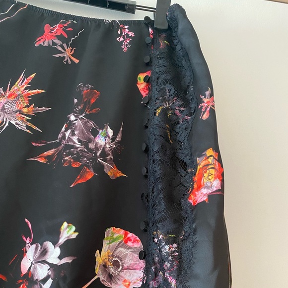 Victoria’s Secret Floral Midi Slip with buttons and lace panel - Picture 3 of 6